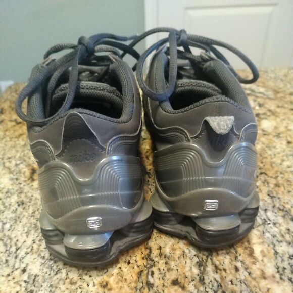 Nike Shox Gray Mc Womens Size US 8 / EU 39 Gray 313764-004 - Picture 4 of 12